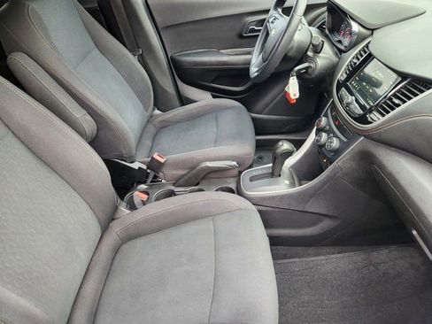 Used 2019 Chevrolet Trax LS w/ Tint and Cruise Package image 19