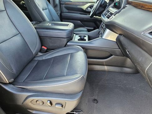 Used 2024 Chevrolet Tahoe Premier AWD/4WD image 9