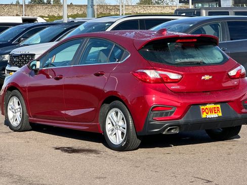 Used 2017 Chevrolet Cruze LT w/ Convenience Package image 6