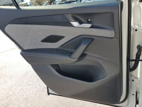 Certified 2025 Volkswagen Tiguan S image 14