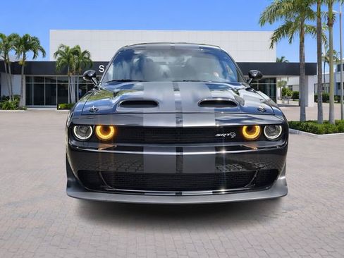 Used 2021 Dodge Challenger SRT Hellcat image 2