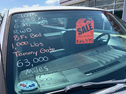 Used 2015 Ford F250 XL w/ Power Equipment Group image 3