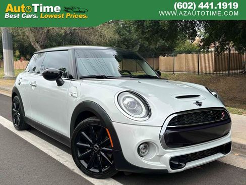 Used 2020 MINI Cooper S image 1