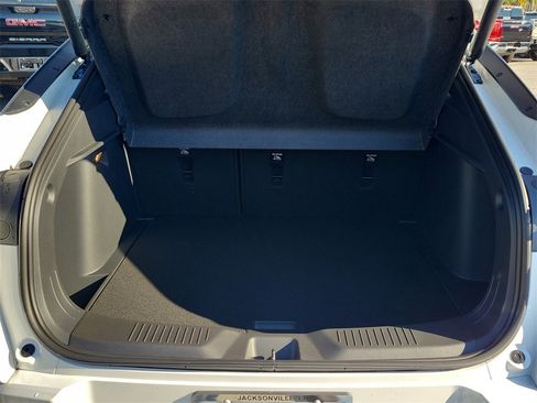 New 2025 Buick Envista Avenir image 8