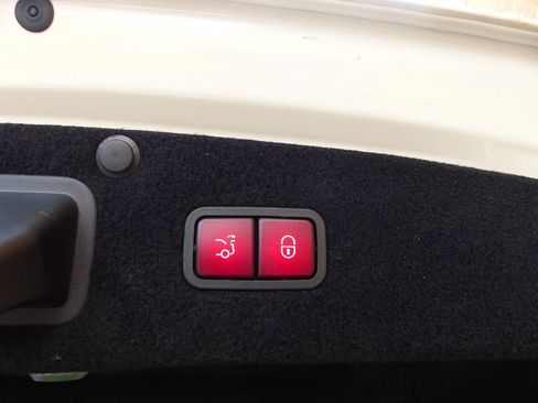 Used 2016 Mercedes-Benz S 550 4MATIC Sedan image 41