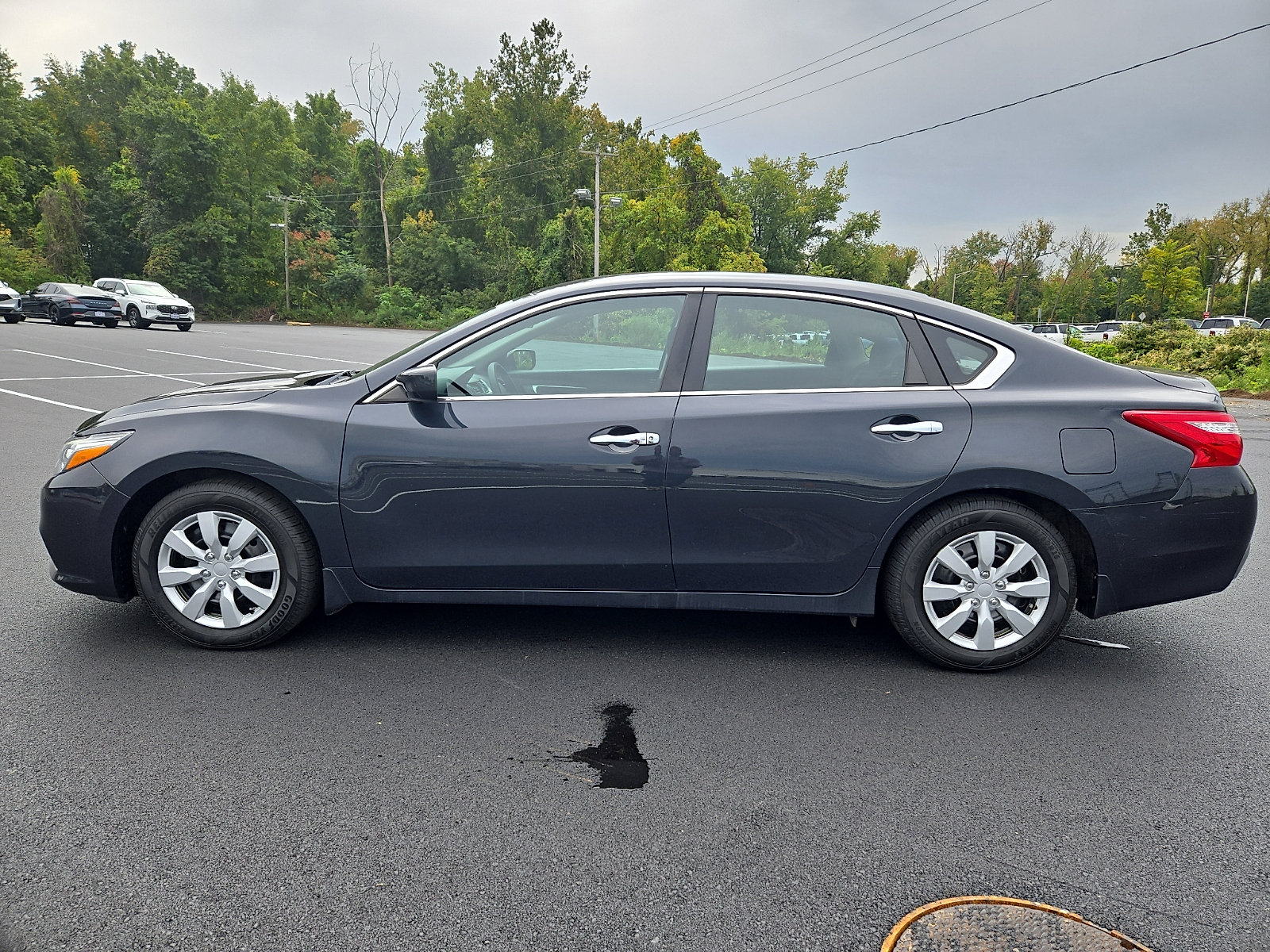 Used 2017 Nissan Altima 2.5 S w/ Power Driver Seat Package FWD image 5
