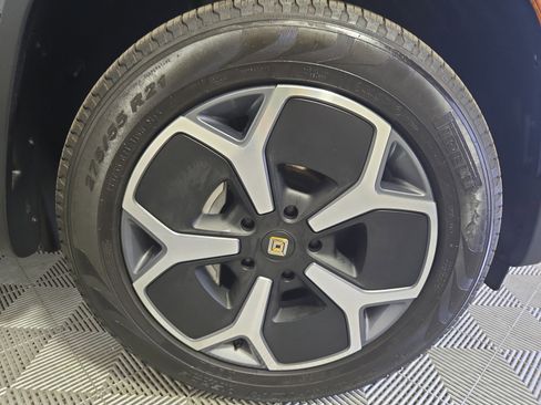 Used 2024 Rivian R1T Adventure image 11