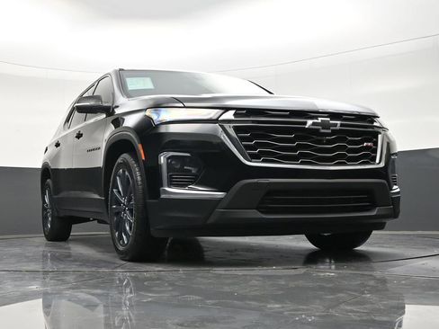 Used 2023 Chevrolet Traverse RS FWD image 27