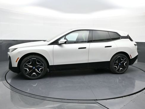 New 2025 BMW iX xDrive50 image 4