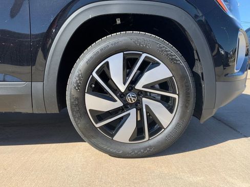 Used 2026 Volkswagen Atlas SE AWD/4WD image 13