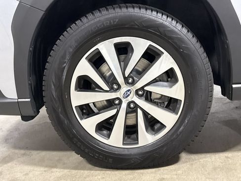 Used 2024 Subaru Outback Premium AWD/4WD image 26