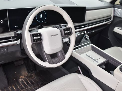 Used 2024 Hyundai Santa Fe Calligraphy image 9