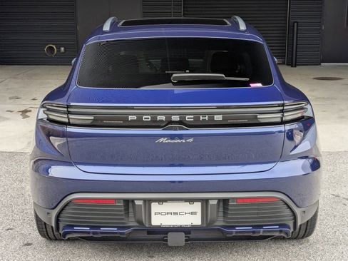 New 2026 Porsche Macan 4 Electric image 10