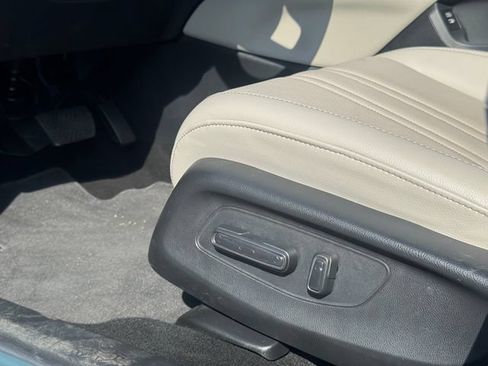 Used 2025 Honda HR-V EX-L image 21