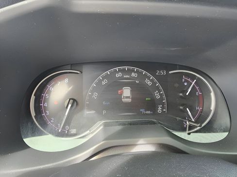 Used 2019 Toyota RAV4 Limited image 22