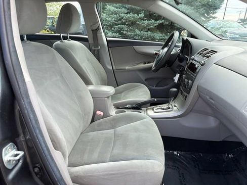 Used 2011 Toyota Corolla LE FWD image 27