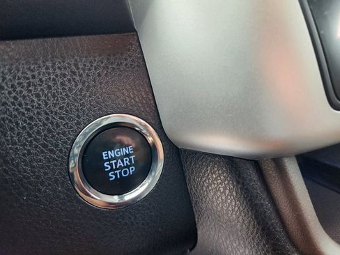 Used 2019 Toyota Highlander Limited image 18