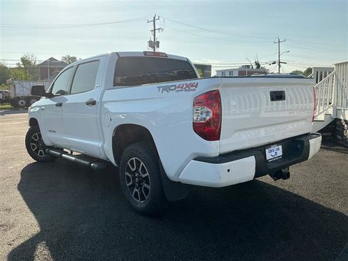 Used 2016 Toyota Tundra SR5 w/ TRD Off Road Package image 4