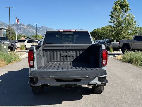 Used 2024 GMC Sierra 1500 Elevation w/ Preferred Package AWD/4WD image 11