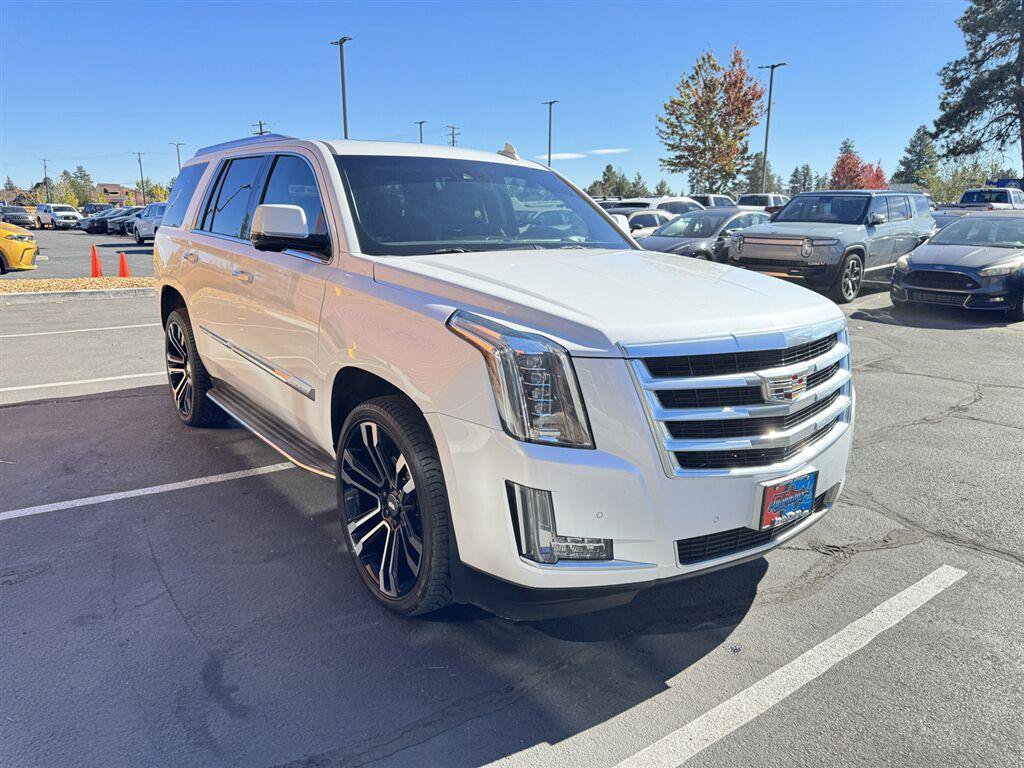 Used 2016 Cadillac Escalade Luxury AWD/4WD image 7