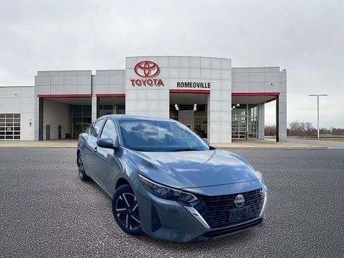 Used 2025 Nissan Sentra SV w/ Trunk Package FWD image 1