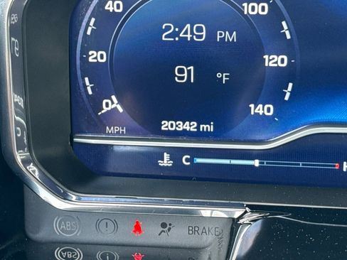 Used 2024 Chevrolet Silverado 1500 LT AWD/4WD image 3