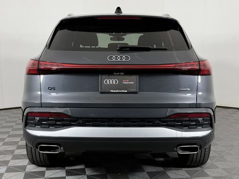 Certified 2025 Audi Q5 Premium w/ Convenience Package image 9