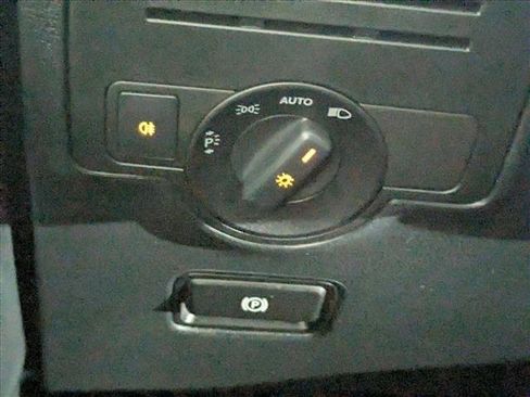 Used 2020 Mercedes-Benz Metris Passenger image 17