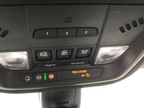 Used 2023 Buick Enclave Essence w/ Experience Buick Package FWD image 20