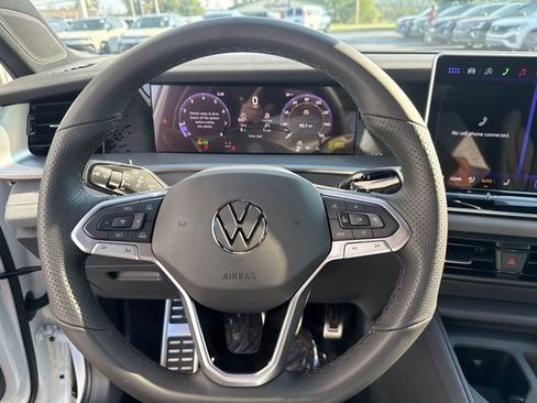 New 2026 Volkswagen Tiguan SE R-Line AWD/4WD image 15