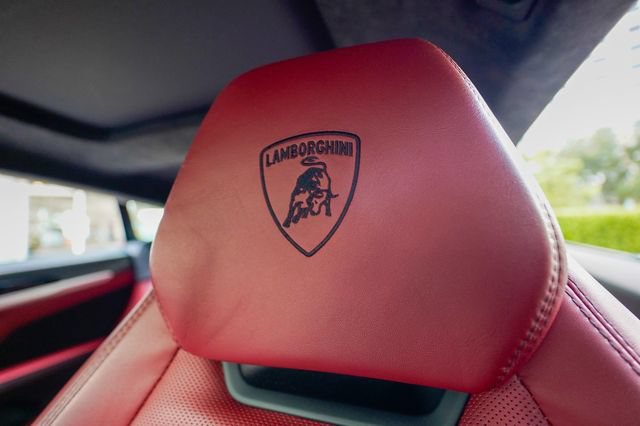 Used 2022 Lamborghini Urus AWD/4WD image 58