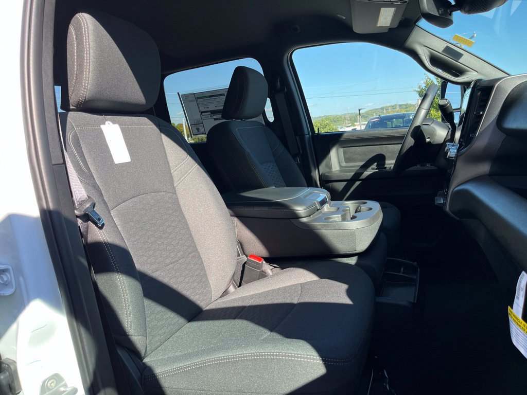 New 2027 RAM 3500 Tradesman AWD/4WD image 28