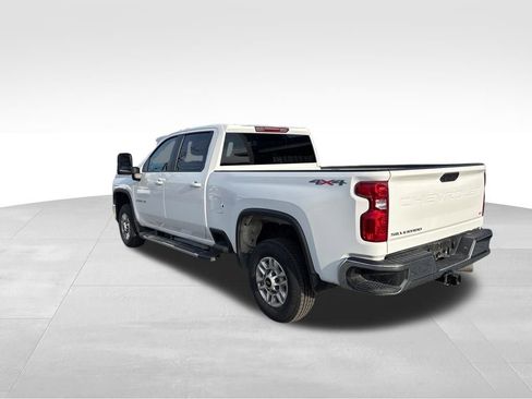 Used 2024 Chevrolet Silverado 2500 LT image 8