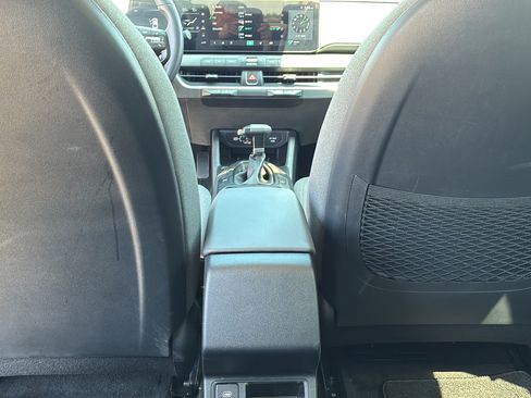 Certified 2025 Kia K4 EX FWD image 17