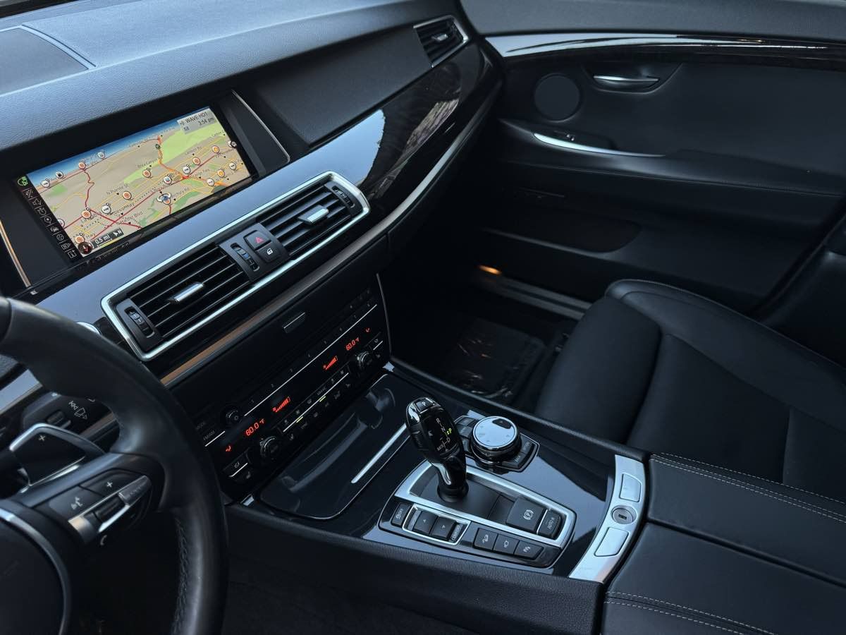 Used 2017 BMW 550i Gran Turismo xDrive AWD/4WD image 16