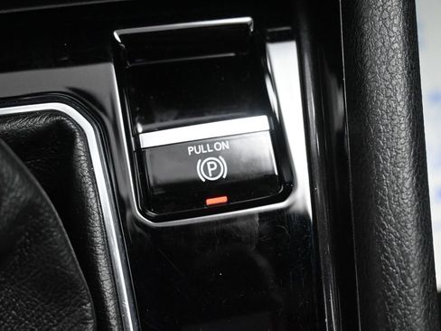 Used 2024 Jeep Compass Latitude w/ Altitude Special Edition image 30