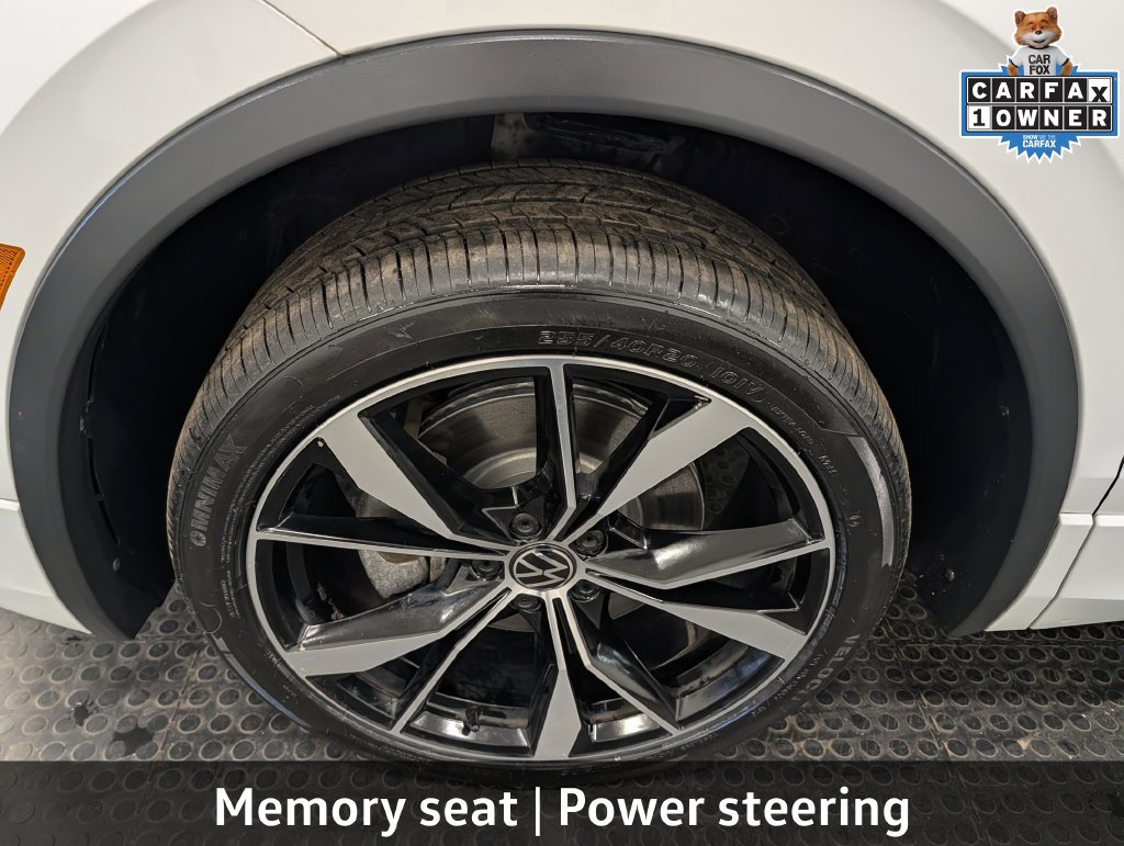 Used 2023 Volkswagen Tiguan SEL R-Line AWD/4WD image 9