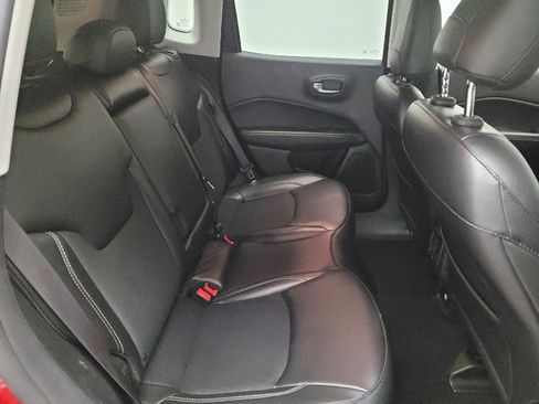 Used 2020 Jeep Compass Latitude image 19