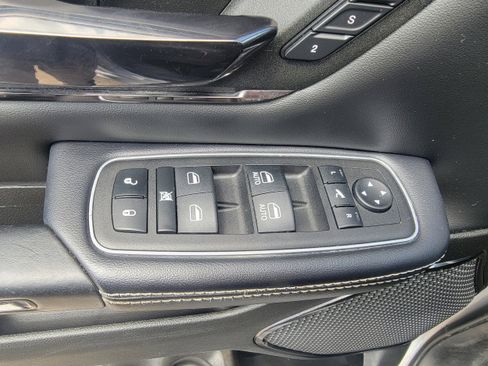 Used 2024 RAM 1500 Limited image 16