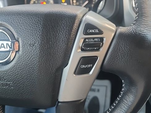Used 2018 Nissan Titan PRO-4X image 17