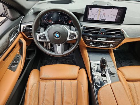 Used 2021 BMW 530i xDrive w/ M Sport Package AWD/4WD image 12