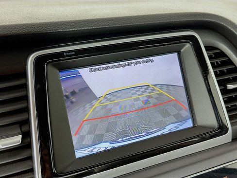 Used 2019 Hyundai Sonata SE w/ Cargo Package FWD image 14