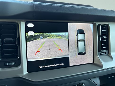 Used 2025 Ford Bronco Outer Banks AWD/4WD image 9
