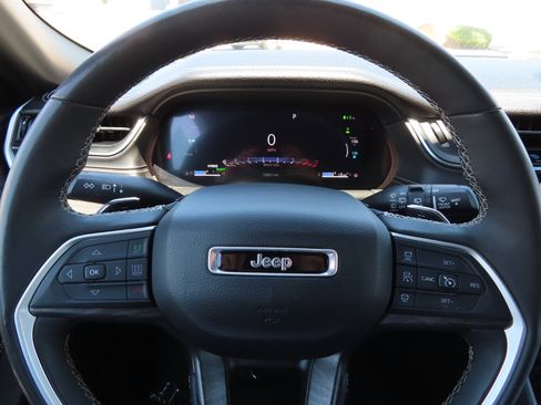 Used 2024 Jeep Grand Cherokee Limited 4xe AWD/4WD image 26