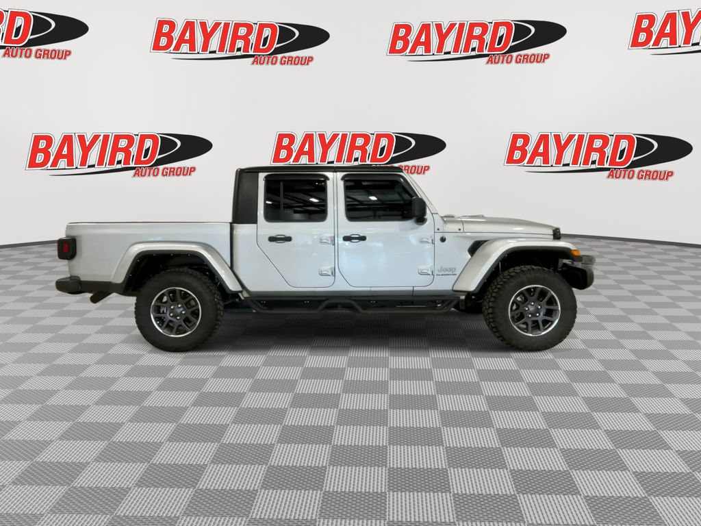 Used 2022 Jeep Gladiator Overland w/ Cold Weather Group AWD/4WD image 9