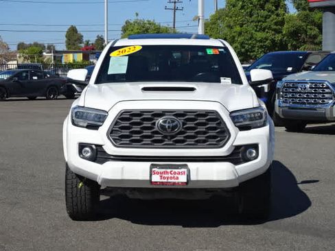 Certified 2022 Toyota Tacoma TRD Sport w/ TRD Premium Sport Package AWD/4WD image 3