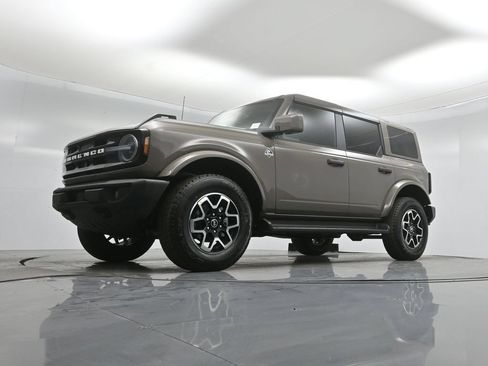 New 2026 Ford Bronco Outer Banks AWD/4WD image 43