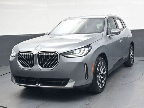 Used 2025 BMW X3 xDrive30i image 9