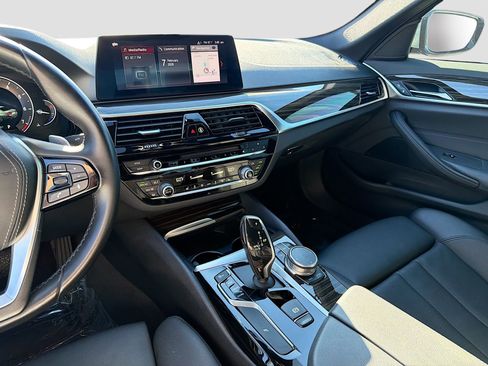 Used 2019 BMW 530i w/ Convenience Package image 29