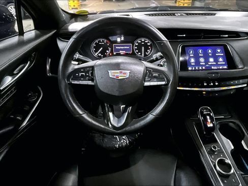 Used 2022 Cadillac XT4 Sport w/ Enhanced Visibility Package FWD image 6